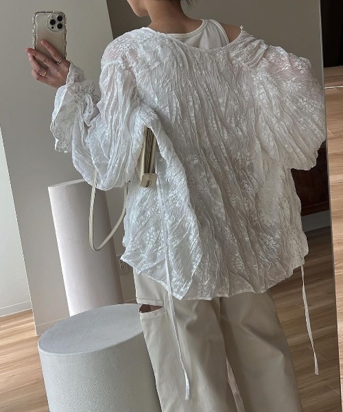 WILLFULLY（ウィルフリー）の「wrinkle embroidery sleeve BL（シャツ 