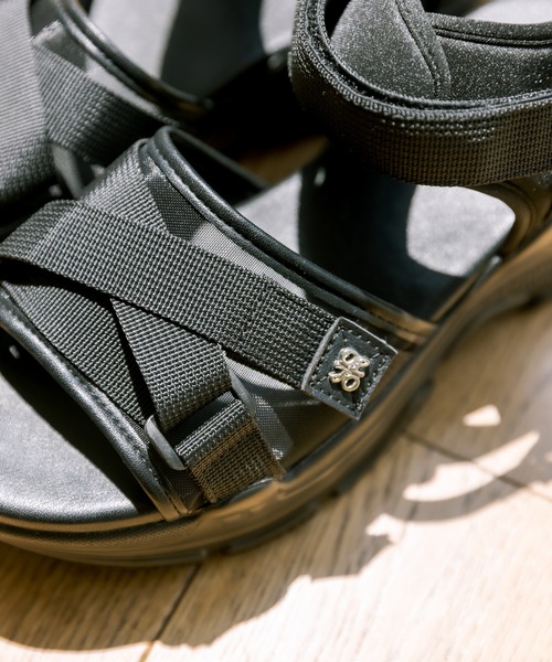 OLIVE des OLIVE（オリーブデオリーブ）の「シアスポーツサンダル