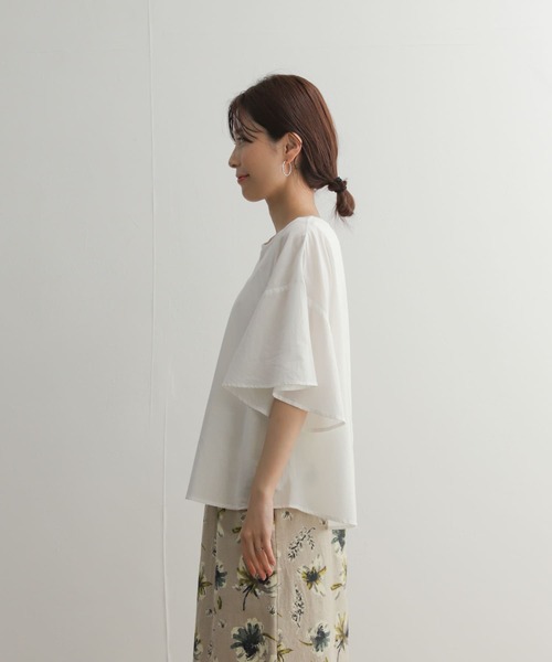 URBAN RESEARCH DOORS(アーバンリサーチドアーズ)の「フロント刺繍フレアブラウス(シャツ/ブラウス・レディース・オフホワイト/ブラック・MEDIUM)」の9枚目の写真