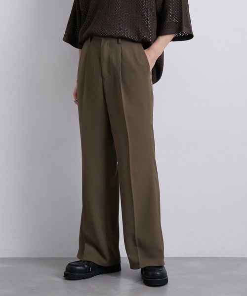 JUNRED（ジュンレッド）の「セットアップ対応 / トロミタックワイドフレアパンツ（スラックス・メンズ・キャメル/グリーン/ライトグレー/ブラック・L/M/S）」の4枚目の写真
