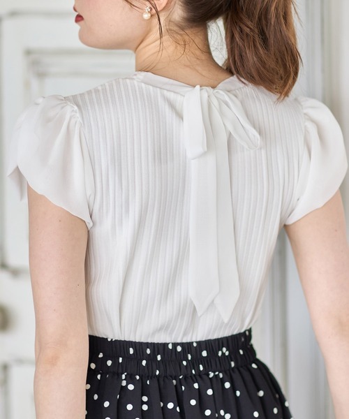 tocco closet（トッコ　クローゼット）の「後ろリボン付きシフォン切り替えリブカットソープルオーバー（Tシャツ/カットソー・レディース・オフホワイト/グレイッシュブルー・M）」の7枚目の写真