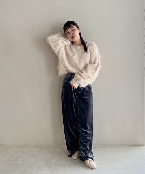 Olu.(オルドット)の「シャギーショートVネックニット(ニット/セーター・レディース・ブルー/ピンク/アイボリー・FREE)」の22枚目の写真