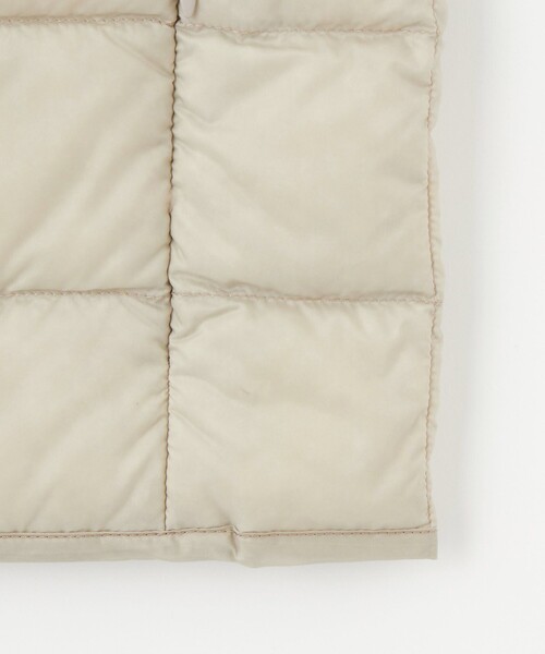 TAION（タイオン）の「＜TAION＞Vネック ボタン ベスト 110cm-140cm（ダウンベスト・キッズ・イエロー/ブラック/ダークグレー/ライトグレー・120cm/110cm/140cm/130cm）」の7枚目の写真