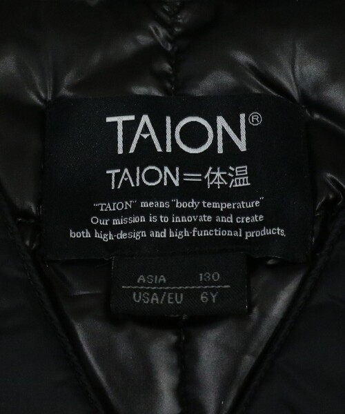 TAION（タイオン）の「＜TAION＞Vネック ボタン ベスト 110cm-140cm（ダウンベスト・キッズ・イエロー/ブラック/ダークグレー/ライトグレー・120cm/110cm/140cm/130cm）」の21枚目の写真