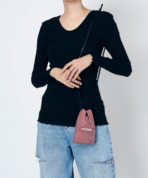 LASTFRAME(ラストフレーム)の「LASTFRAME COLOR METALLIC MARKET BAG MICRO(ショルダーバッグ・レディース・ベージュ/その他/オレンジ/ピンク・FREE)」の1枚目の写真