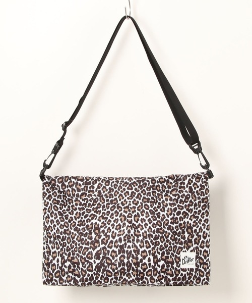 Drifter（ドリフター）の「FOLD SHOULDER TOTE／フォールドショルダートート（ショルダーバッグ・レディース・ホワイト系その他/レオパード/ダークグリーン/ブラック/ブルー・FREE）」の6枚目の写真