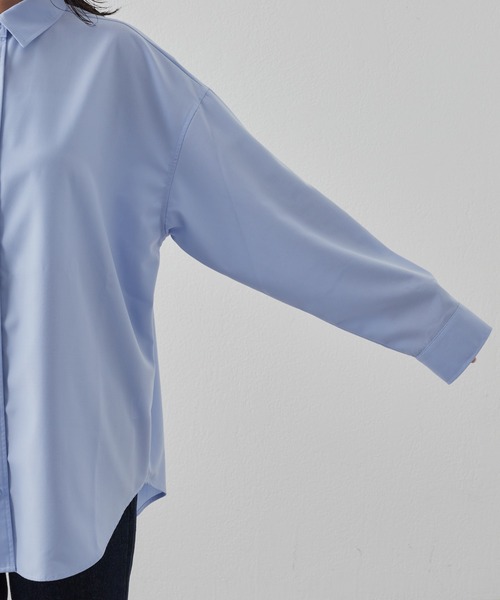 COLONY 2139(コロニートゥーワンスリーナイン)の「コットンライクポリレギュラーカラービッグシャツ(シャツ/ブラウス・レディース・オフホワイト/サックスブルー・FREE)」の18枚目の写真
