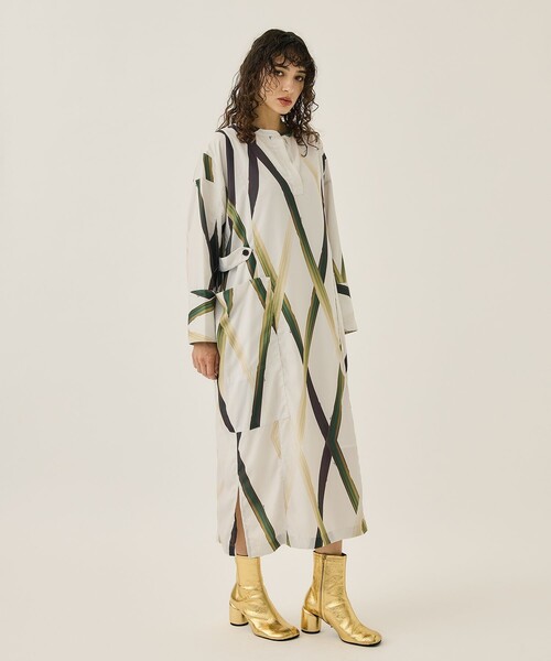 IHNN（イン）の「【IHNN/(イン)】ラインプリントワンピース（シャツワンピース・レディース・マルチ・36）」の2枚目の写真