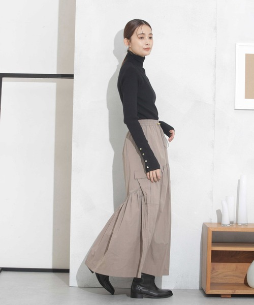 NANO universe（ナノユニバース）の「ウエストドロストナイロンギャザーボリュームスカート（スカート・レディース・モカ/アイボリー/ブラック・FREE）」の14枚目の写真