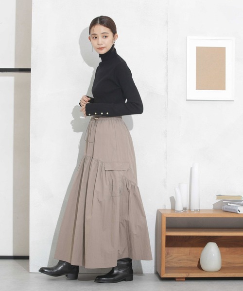 NANO universe（ナノユニバース）の「ウエストドロストナイロンギャザーボリュームスカート（スカート・レディース・モカ/アイボリー/ブラック・FREE）」の15枚目の写真