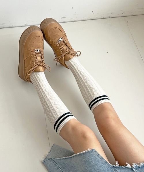 Shoes in Closet(シューズインクローゼット)の「《厚底好き必見》+6.5㎝ 厚底 プラットフォーム プレート付 コートタイプ スニーカー 2428(スニーカー・レディース・ブラック/ホワイト/ブラック×ホワイト/ベージュ/ホワイト×シルバー・LL/L/S/M/XS)」の21枚目の写真