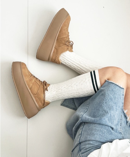 Shoes in Closet(シューズインクローゼット)の「《厚底好き必見》+6.5㎝ 厚底 プラットフォーム プレート付 コートタイプ スニーカー 2428(スニーカー・レディース・ブラック/ホワイト/ブラック×ホワイト/ベージュ/ホワイト×シルバー・LL/L/S/M/XS)」の22枚目の写真