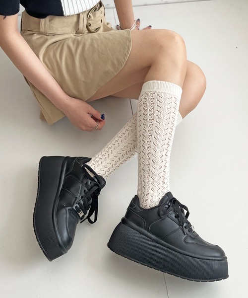 Shoes in Closet(シューズインクローゼット)の「《厚底好き必見》+6.5㎝ 厚底 プラットフォーム プレート付 コートタイプ スニーカー 2428(スニーカー・レディース・ブラック/ホワイト/ブラック×ホワイト/ベージュ/ホワイト×シルバー・LL/L/S/M/XS)」の14枚目の写真