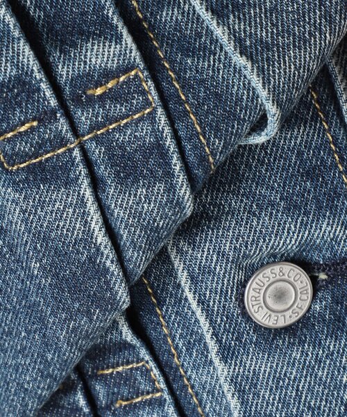 Levi's（リーバイス）の「LEVI’S(R) / リーバイス(R)  別注 1st JKT Selvedge INDIGO（デニムジャケット・メンズ・ダークブルー・X-SMALL/SMALL/LARGE/X-LARGE/MEDIUM/XX-LARGE）」の10枚目の写真