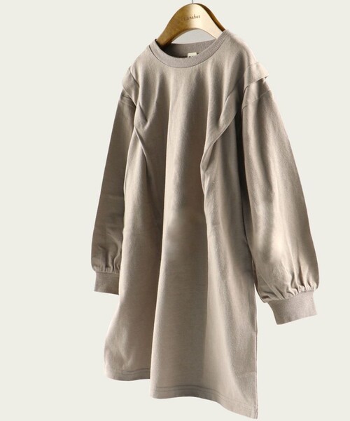 DRC branshes（ディーアールシーブランシェス）の「【WEB限定/DRC/お肌に嬉しい綿100％】肩タック長袖ワンピース（ワンピース・キッズ・ブルーグレー/ブラック/フューシャピンク/チャコールグレー/ブラウン・120/150/100/140/110/130）」の4枚目の写真