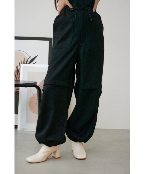 AZUL by moussy（アズールバイマウジー）の「イージーカーゴパンツ（カーゴパンツ・レディース・ブラック/グレー・SMALL/MEDIUM）」の9枚目の写真