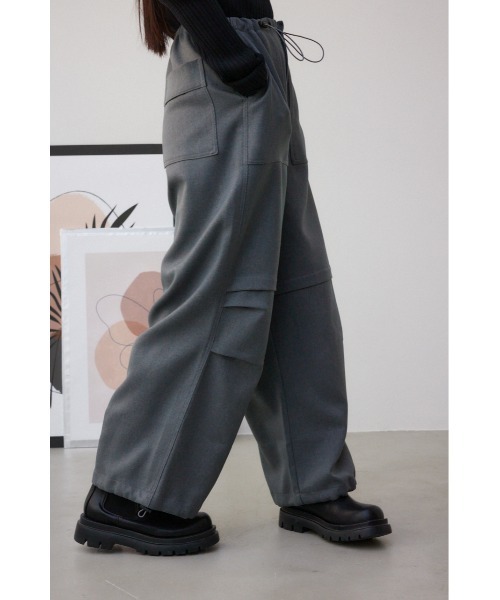 AZUL by moussy（アズールバイマウジー）の「イージーカーゴパンツ（カーゴパンツ・レディース・ブラック/グレー・SMALL/MEDIUM）」の21枚目の写真