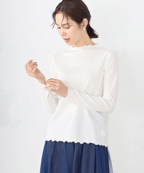 COMME CA ISM（コムサイズム）の「ボトルネック　カットソー（Tシャツ/カットソー・レディース・ブラック/グレイッシュベージュ/ホワイト・LARGE/MEDIUM）」の2枚目の写真