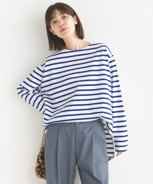 OMNES（オムネス）の「10番単ボーダー裾ラウンド長袖Tシャツ（Tシャツ/カットソー・レディース・ベージュ系その他/ホワイト系その他3/ホワイト系その他/ホワイト×ブルー/ホワイト×ブラック/ホワイト系その他2/ピンク系その他・FREE）」の2枚目の写真