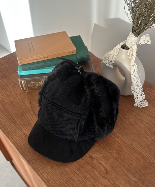 kutir（クティール）の「フェイクファーフライトキャップ（キャップ・レディース・ベージュ/ブラック・FREE）」の4枚目の写真