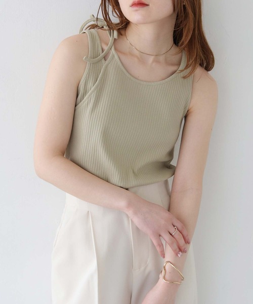 CLEIO(クレイオ)の「【CLEIO】前後2WAYアシンメトリータンクトップ(Tシャツ/カットソー・レディース・ホワイト/ブラック/ライトオリーブ・FREE)」の3枚目の写真