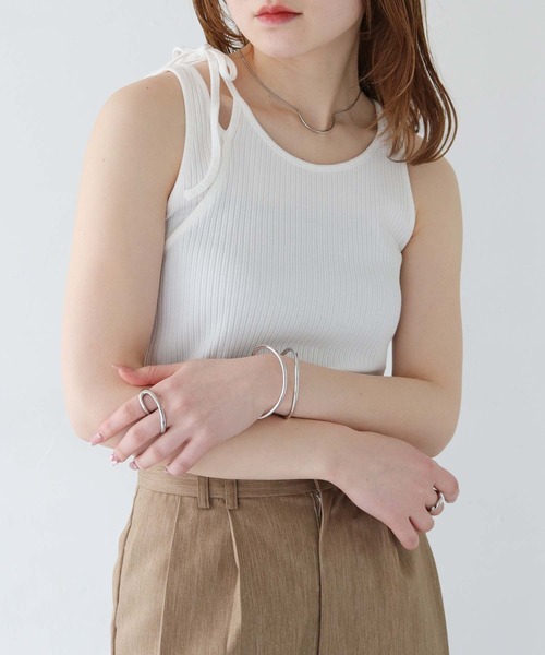 CLEIO(クレイオ)の「【CLEIO】前後2WAYアシンメトリータンクトップ(Tシャツ/カットソー・レディース・ホワイト/ブラック/ライトオリーブ・FREE)」の5枚目の写真