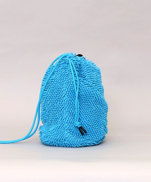 COOCO（クーコ）の「【ｍｏｐｐｕ】　ふわふわ素材の巾着ショルダーバッグ（ショルダーバッグ・レディース・イエロー/ピンク/オフホワイト/ブルー/グレー・9）」の13枚目の写真