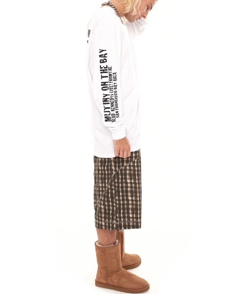 Basic Pleasure Mode(ベーシックプレジャーモード)の「ストリートファッション Y2Kファッション Basic Pleasure Mode ベーシックプレジャーモード DEAD KENNEDYS LICENSE L/S TEE 長袖トップス 長袖Tシャツ プリントTシャツ ロンT オーバーサイズ(Tシャツ/カットソー・メンズ・ホワイト・L/M)」の3枚目の写真