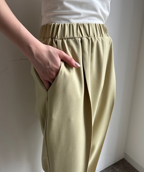 DouDou（ドゥドゥ）の「【新色追加】【WEB限定】テーパードパンツ（その他パンツ・レディース・ブラック/ベージュ/イエロー/チャコールグレー/ブルー/ピンク・38/36）」の21枚目の写真