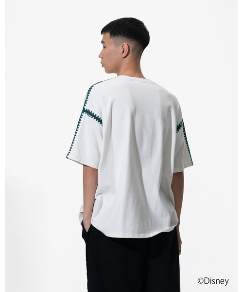 DISCOVERED(ディスカバード)の「DISCOVERED “Disney Collection”<Mickey> Shell Stitch S/S Cutsewn(Tシャツ/カットソー・メンズ・ブラック/ホワイト・3)」の9枚目の写真
