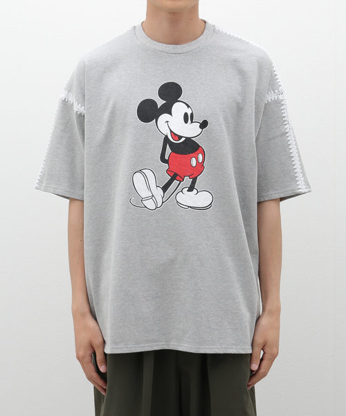 DISCOVERED(ディスカバード)の「DISCOVERED “Disney Collection”<Mickey> Shell Stitch S/S Cutsewn(Tシャツ/カットソー・メンズ・ブラック/ホワイト・3)」の3枚目の写真
