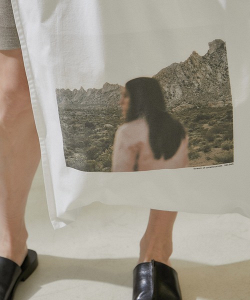 SALON adam et rope'(サロン アダム エ ロペ)の「【Alec Soth(アレック・ソス)】フォトトートバッグ(トートバッグ・レディース・ホワイト系その他2/ホワイト系その他4/ホワイト・FREE)」の11枚目の写真