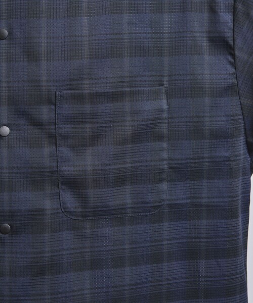 UNITED ARROWS（ユナイテッドアローズ）の「DotAir ドットエア チェック ダブルポケット ヘムコードシャツ -ストレッチ-（シャツ/ブラウス・メンズ・ネイビー・L/M/S）」の4枚目の写真