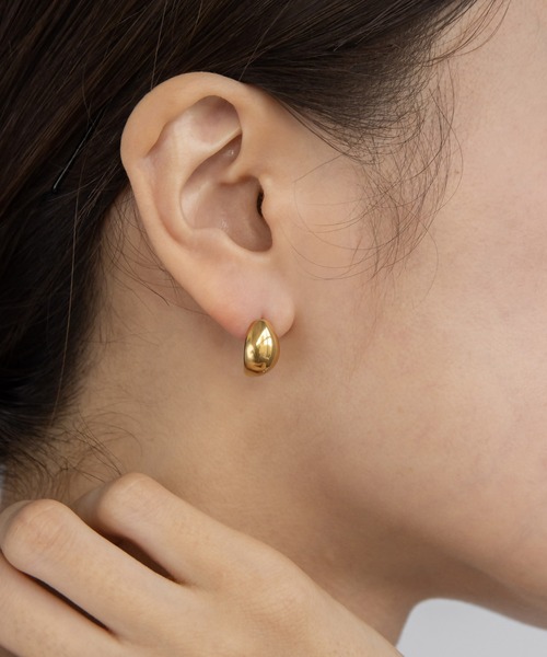abaskdesign（アバスクデザイン）の「金属アレルギー対応 ぷっくりドロップステンレスピアス（ピアス（両耳用）・レディース・ゴールド/シルバー・FREE）」の5枚目の写真