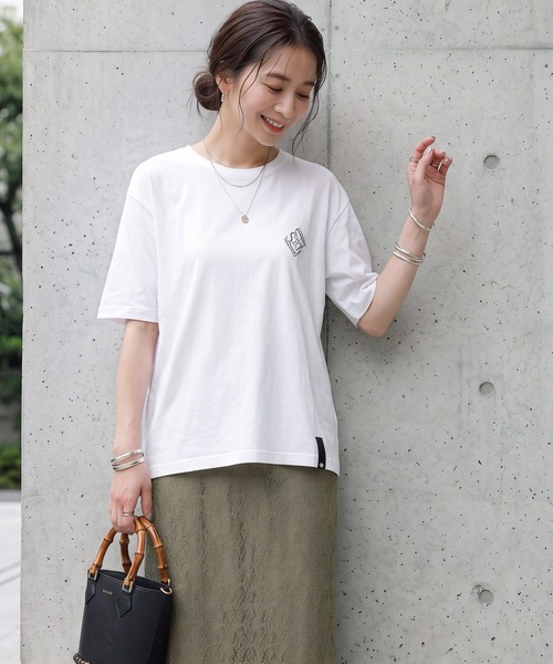 STYLE DELI(スタイルデリ)の「【Made in JAPAN】ポイントロゴTシャツ(Tシャツ/カットソー・レディース・ブラック/グリーン/ホワイト・FREE)」の2枚目の写真