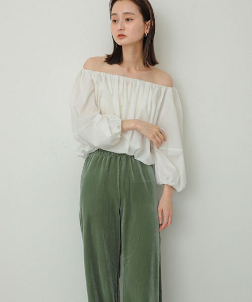 SENSE OF PLACE by URBAN RESEARCH（センスオブプレイスバイアーバンリサーチ）の「バルーンオフショルブラウス（シャツ/ブラウス・レディース・オフホワイト/キャメル/ブラック・ONE）」の11枚目の写真