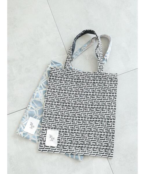 Te chichi(テチチ)の「ファブリックトートバッグ(ハンドバッグ・レディース・ブルー/ベージュ/ブラック・F)」の2枚目の写真