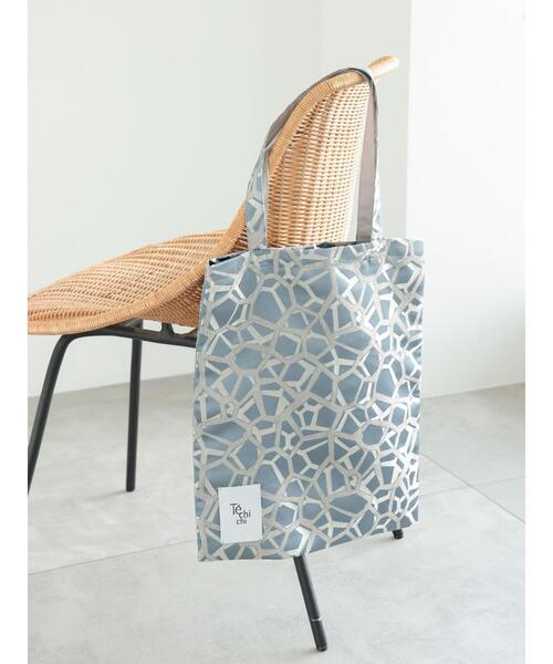 Te chichi(テチチ)の「ファブリックトートバッグ(ハンドバッグ・レディース・ブルー/ベージュ/ブラック・F)」の5枚目の写真