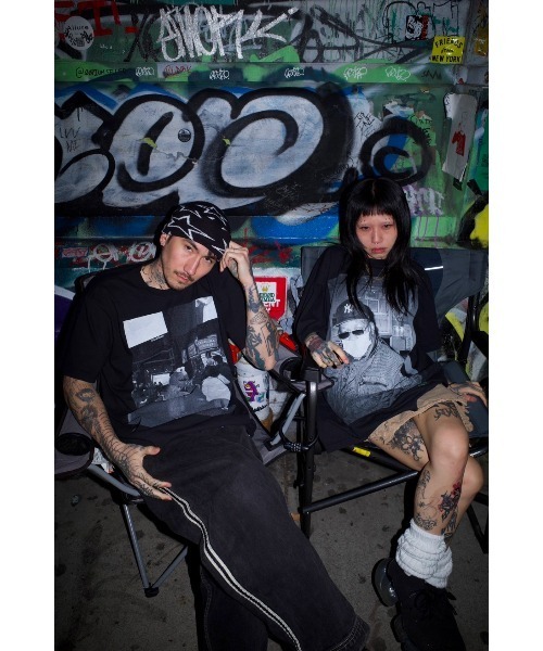 EDIMAK PROJECT(エディマックプロジェクト)の「HYPER STREET SNAP by ヤオ(Tシャツ/カットソー・メンズ・ブラック・XL)」の3枚目の写真