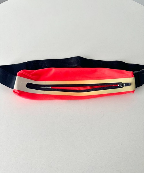 NIKE（ナイキ）の「Nike(ナイキ)/軽量 ウエストポーチ ボディバッグ ランニング スリム ウエストパック 3.0（ボディバッグ/ウエストポーチ・メンズ・ブラック/オレンジ/ブルー・FREE）」の11枚目の写真