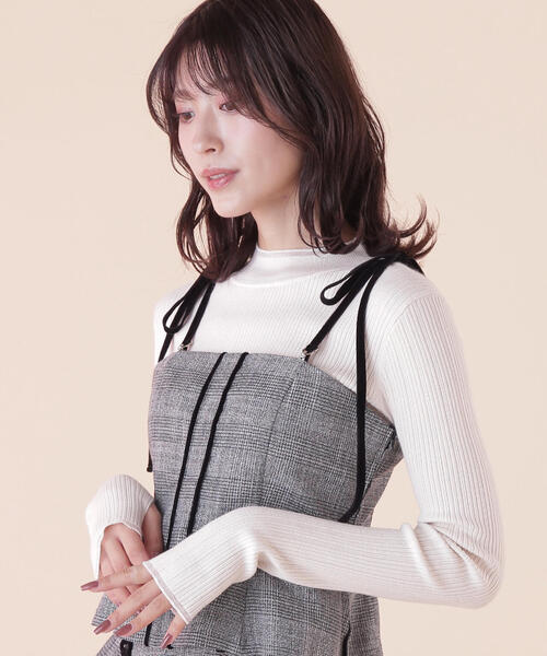 JILL by JILL STUART(ジルバイジルスチュアート)の「◇チェーン釦フィンガーホールハイネックニット(ニット/セーター・レディース・ブラック/ピンク/ホワイト系その他・FREE)」の22枚目の写真