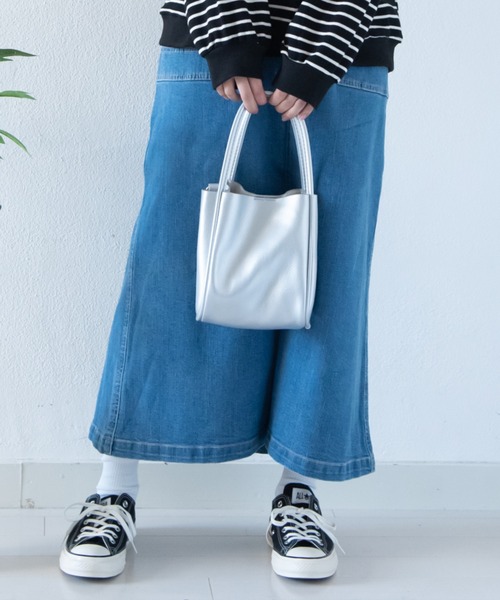 LOSUCA(ロスカ)の「ミニポーチ付きフェイクレザー3wayミニバッグ / ハンドバッグ ショルダーバッグ オケージョン ナチュラル フレンチ ヴィンテージ シティガール 大人カジュアル オフィスカジュアル(ハンドバッグ・レディース・ブラウン/ブラック/シルバー・FREE)」の3枚目の写真