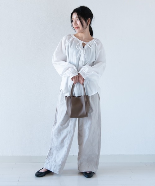 LOSUCA(ロスカ)の「ミニポーチ付きフェイクレザー3wayミニバッグ / ハンドバッグ ショルダーバッグ オケージョン ナチュラル フレンチ ヴィンテージ シティガール 大人カジュアル オフィスカジュアル(ハンドバッグ・レディース・ブラウン/ブラック/シルバー・FREE)」の11枚目の写真