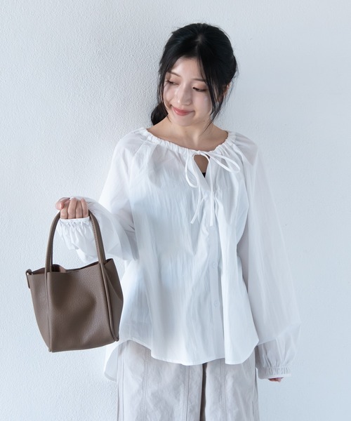 LOSUCA(ロスカ)の「ミニポーチ付きフェイクレザー3wayミニバッグ / ハンドバッグ ショルダーバッグ オケージョン ナチュラル フレンチ ヴィンテージ シティガール 大人カジュアル オフィスカジュアル(ハンドバッグ・レディース・ブラウン/ブラック/シルバー・FREE)」の12枚目の写真