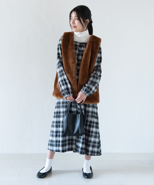 LOSUCA(ロスカ)の「ミニポーチ付きフェイクレザー3wayミニバッグ / ハンドバッグ ショルダーバッグ オケージョン ナチュラル フレンチ ヴィンテージ シティガール 大人カジュアル オフィスカジュアル(ハンドバッグ・レディース・ブラウン/ブラック/シルバー・FREE)」の18枚目の写真