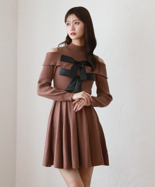 Cheek（チーク）の「オフショルＢＩＧリボンニットミニワンピース（ワンピース・レディース・アイボリー/チャコールグレー/モカ・MEDIUM）」の13枚目の写真