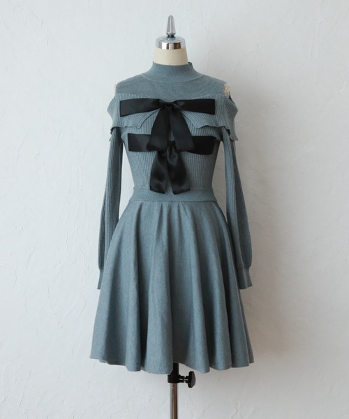 Cheek（チーク）の「オフショルＢＩＧリボンニットミニワンピース（ワンピース・レディース・アイボリー/チャコールグレー/モカ・MEDIUM）」の17枚目の写真