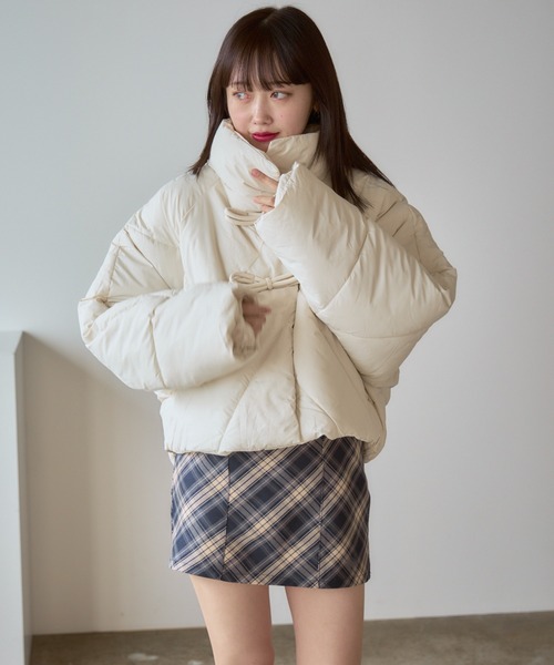 AO2（アオズ）の「Quilted padded jacket / キルティング中綿ジャケット（ダウンジャケット/コート・レディース・ブラック/ホワイト・FREE）」の8枚目の写真