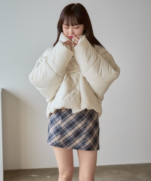 AO2（アオズ）の「Quilted padded jacket / キルティング中綿ジャケット（ダウンジャケット/コート・レディース・ブラック/ホワイト・FREE）」の9枚目の写真