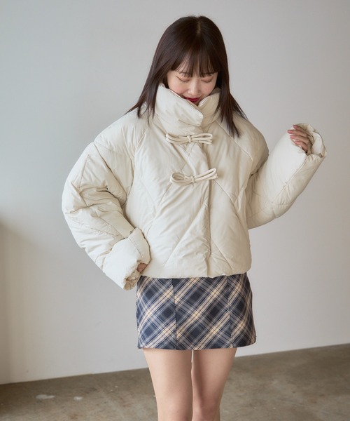 AO2（アオズ）の「Quilted padded jacket / キルティング中綿ジャケット（ダウンジャケット/コート・レディース・ブラック/ホワイト・FREE）」の11枚目の写真